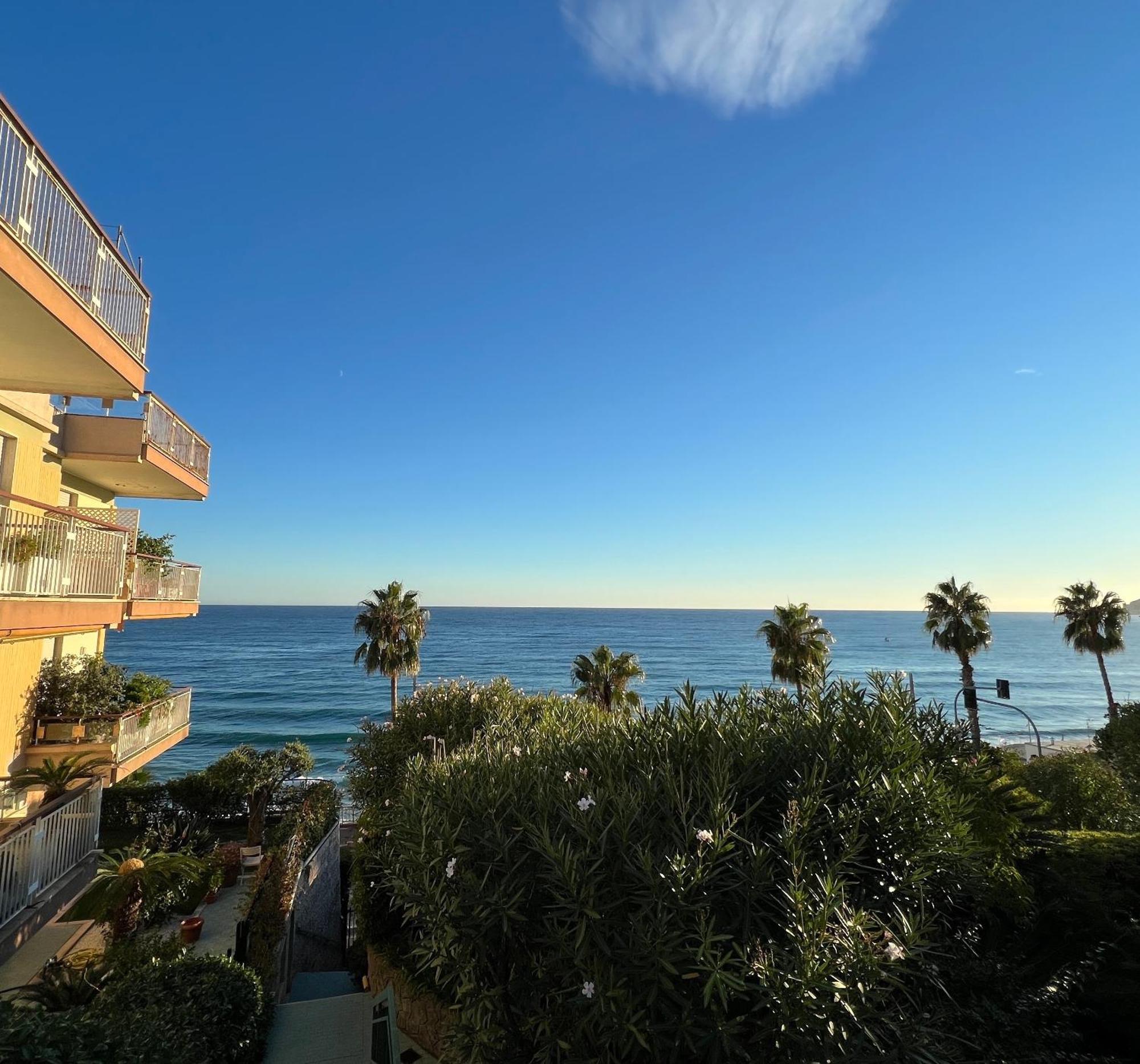 Tre Ponti Beach Apartment - Terrazzo Vista Mare Sanremo Eksteriør bilde